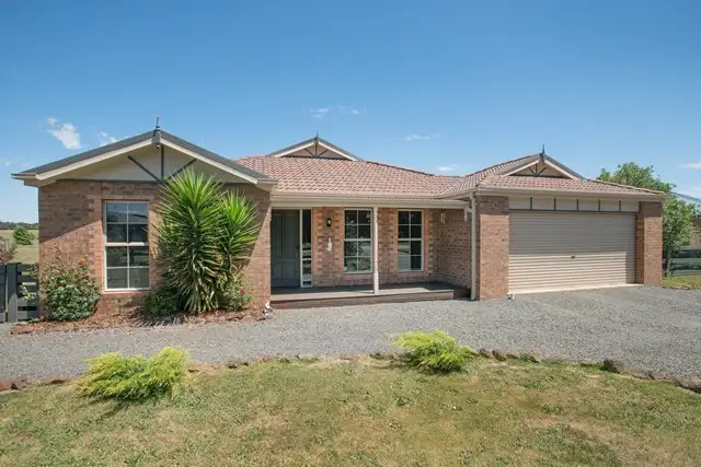 15 Hogan Road, Ballan VIC 3342