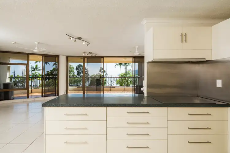 9/107 The Esplanade, Cairns City QLD 4870