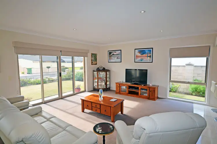 Fifth view of Homely house listing, 1 Seacliff Place, Portland VIC 3305