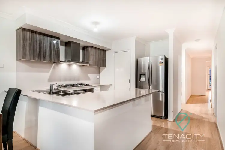 Seventh view of Homely house listing, 15 Twain Way, Fraser Rise VIC 3336