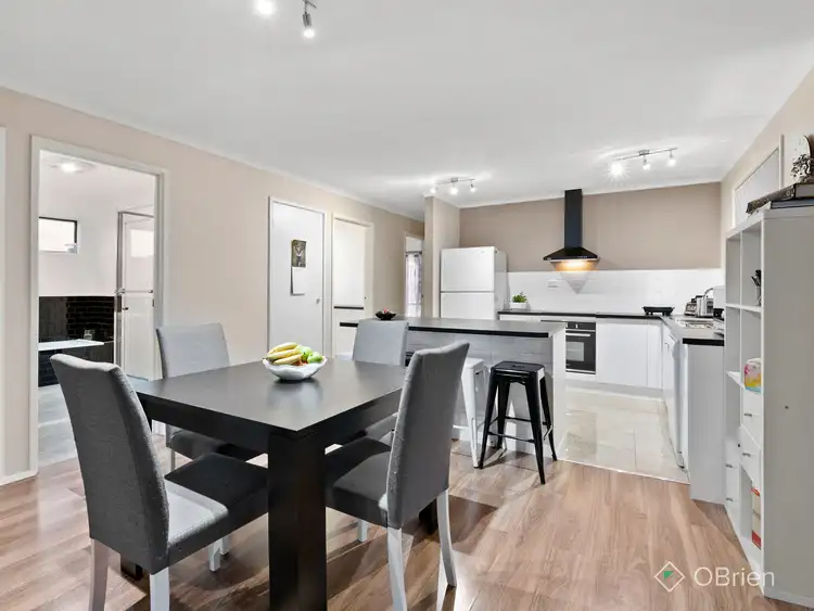 Second view of Homely house listing, 4 Matthews Court, Pakenham VIC 3810