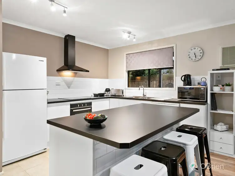 Fifth view of Homely house listing, 4 Matthews Court, Pakenham VIC 3810