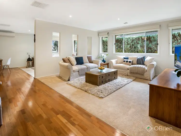 8 Sweet Gum Place, Sandhurst VIC 3977