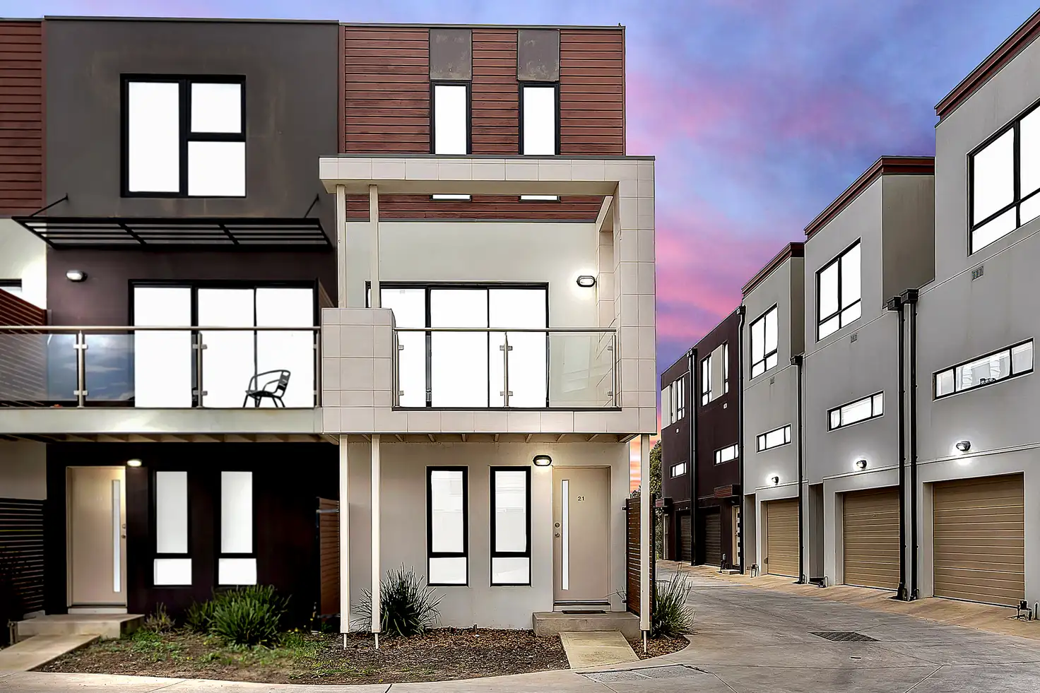 Main view of Homely townhouse listing, 21 Alexander Circuit, Craigieburn VIC 3064