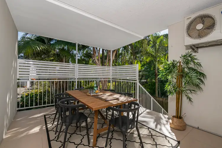 2/320 Wynnum Road, Norman Park QLD 4170