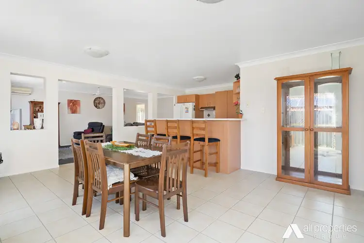 Fourth view of Homely house listing, 2 Crenton Court, Heritage Park QLD 4118