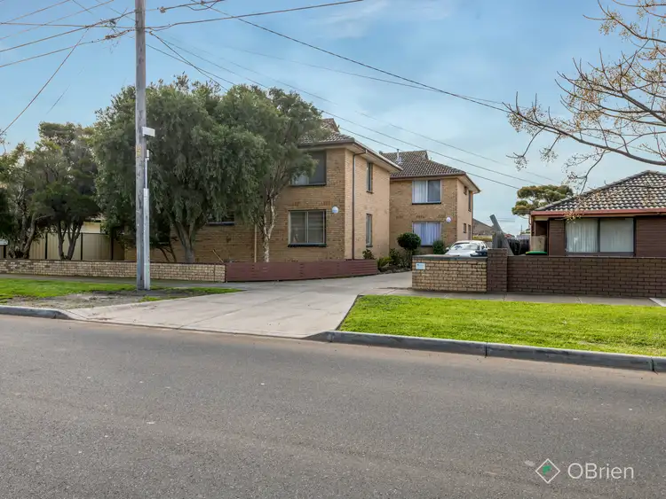 1/16 Tulloch Street, Deer Park VIC 3023