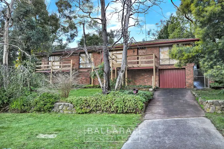 9 Shakespeare Avenue, Mount Helen VIC 3350