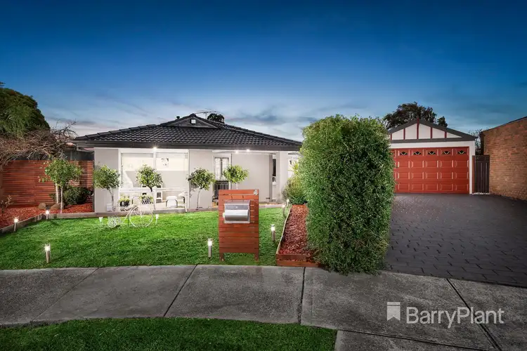 4 White Court, Mill Park VIC 3082