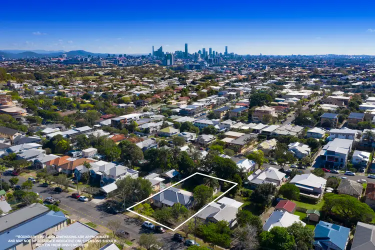 27 Headfort Street, Greenslopes QLD 4120