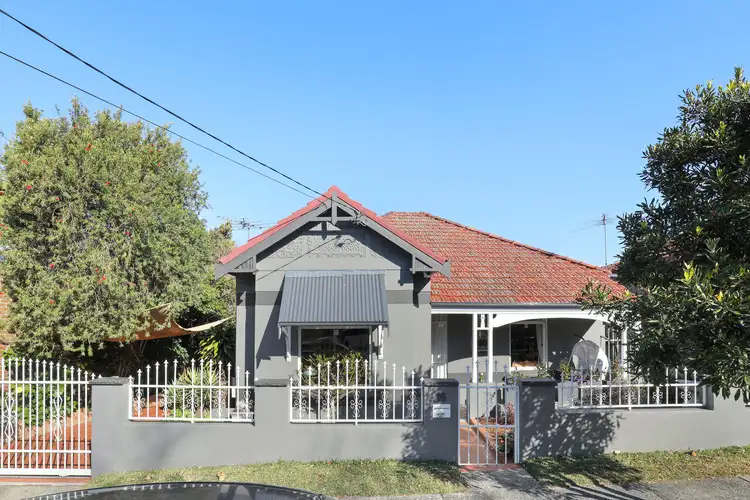 16 Floss Street, Hurlstone Park NSW 2193