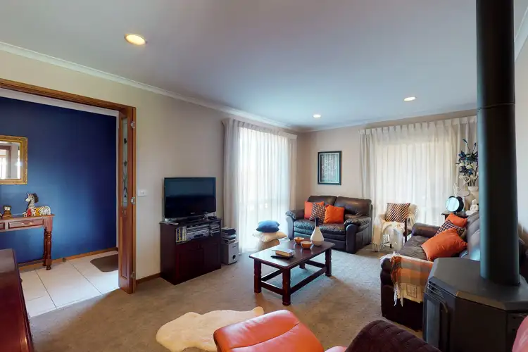 Fifth view of Homely house listing, 4 Mayfair Court, Traralgon VIC 3844