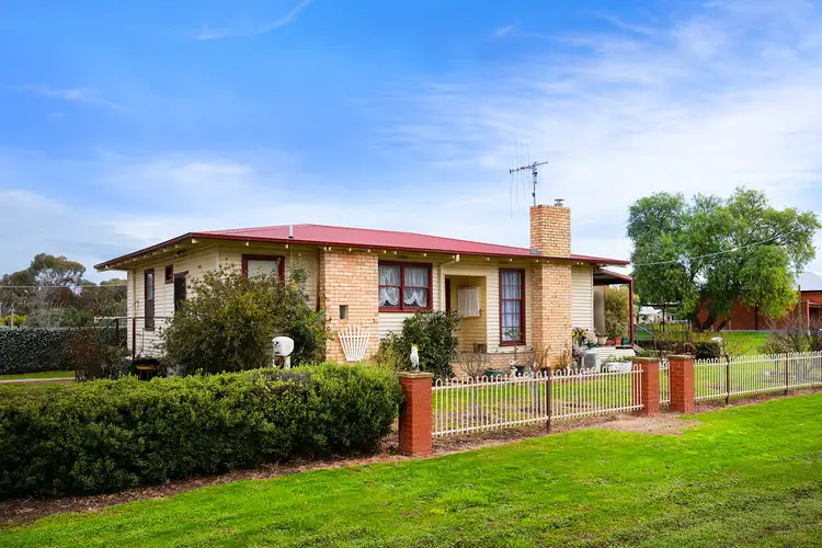 Main view of Homely house listing, 10 Tivey Street, Newstead VIC 3462