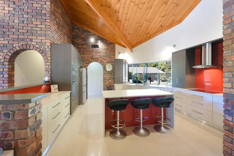 16 Chiltern Court, Coes Creek QLD 4560
