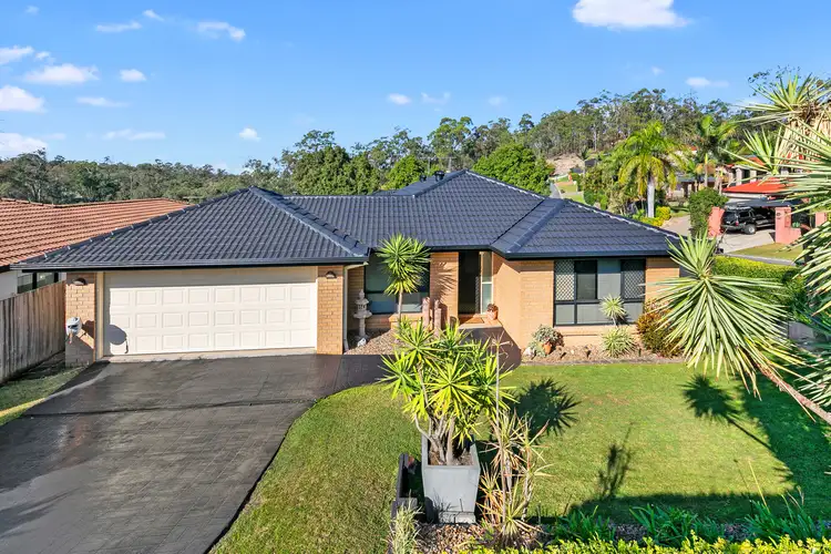 1 Ash Court, Carindale QLD 4152