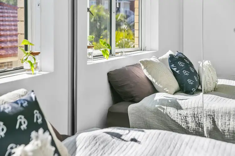 Fourth view of Homely unit listing, 8/15 Kooloora Avenue, Freshwater NSW 2096