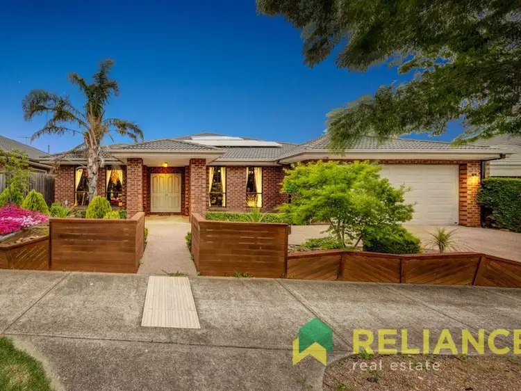 15 Coogee Drive, Taylors Hill VIC 3037