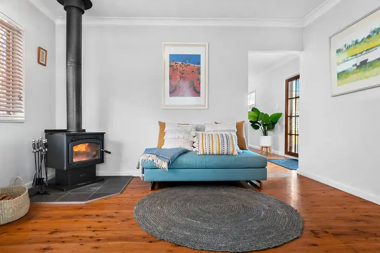 8 Avonlea Avenue, Gorokan NSW 2263