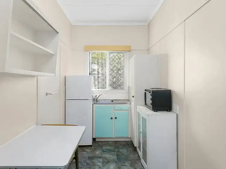 Third view of Homely block of units listing, 138 West Street, Allenstown QLD 4700