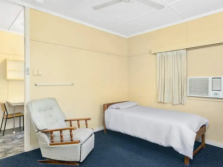 Sixth view of Homely block of units listing, 138 West Street, Allenstown QLD 4700