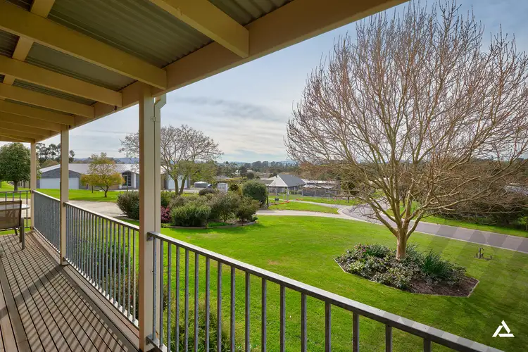 Second view of Homely house listing, 7 Huntingdon Court, Drouin VIC 3818