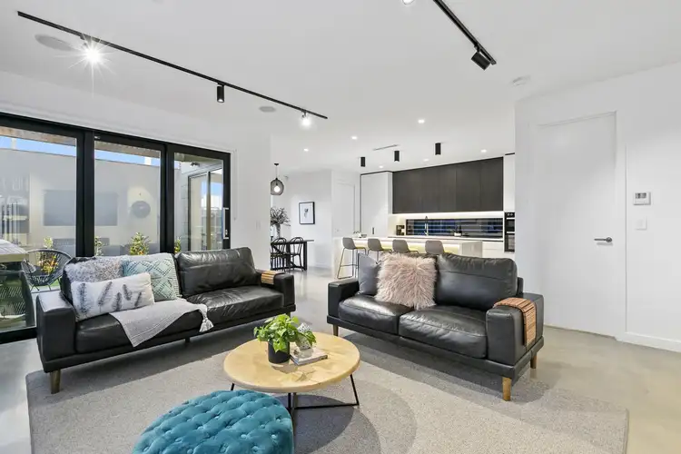 Fifth view of Homely townhouse listing, 9 York Street, Mornington VIC 3931