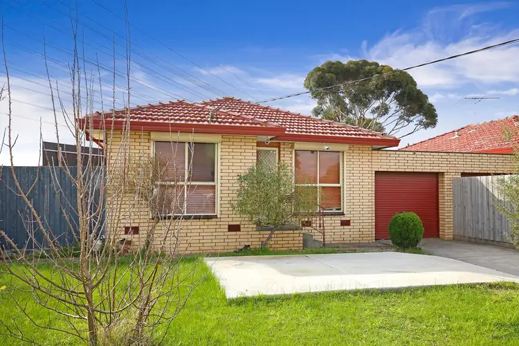Main view of Homely unit listing, 1/64 Waratah Street, Thomastown VIC 3074