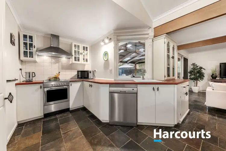 Fifth view of Homely house listing, 8 Knowsley Court, Wantirna VIC 3152