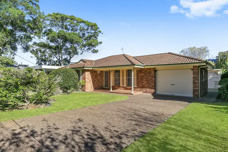 11 Lakin Street, Bateau Bay NSW 2261