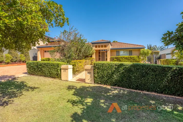35 Bonneville Crescent, Parkinson QLD 4115