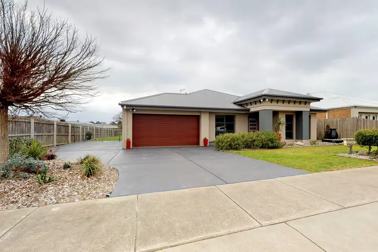Second view of Homely house listing, 18 Leinster Avenue, Traralgon VIC 3844