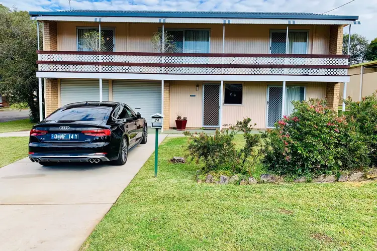 24 Hillcrest Avenue, Nambour QLD 4560
