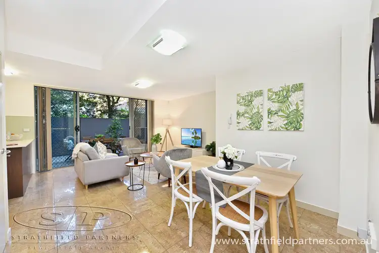 Fifth view of Homely apartment listing, 2/2 Hilts Road, Strathfield NSW 2135