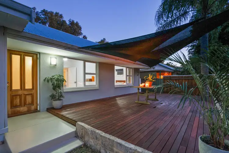 32 Bromley Road, Hilton WA 6163