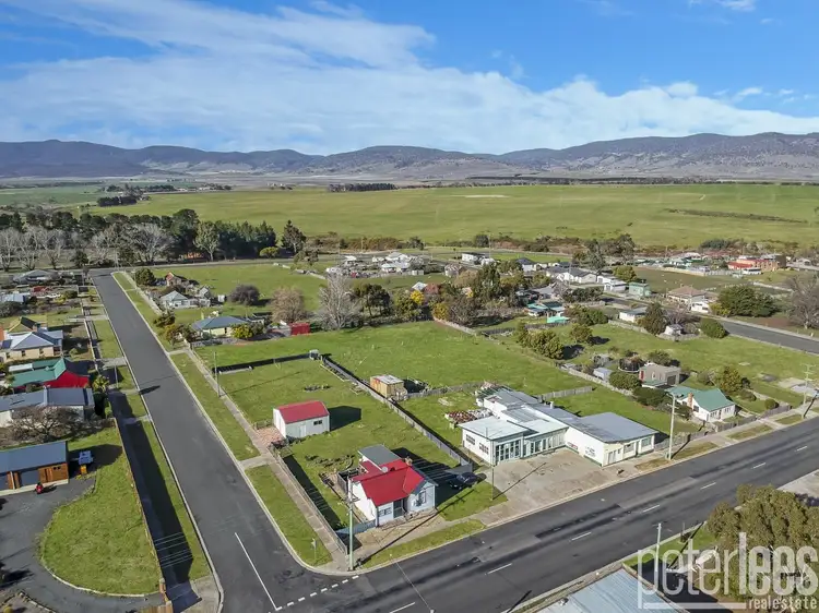 30-32 Falmouth Street, Avoca TAS 7213