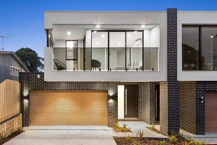 2/97 Willow Bend, Bulleen VIC 3105