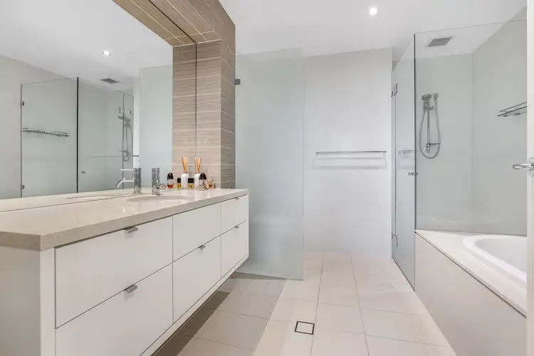 Fifth view of Homely apartment listing, 18/1 Palm Avenue, Breakfast Point NSW 2137