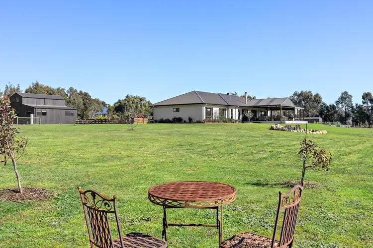 8 Maurandra Close, Hastings VIC 3915
