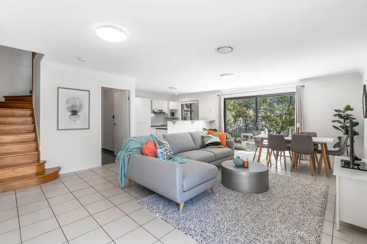 3/4 Emsworth Street, Wynnum QLD 4178