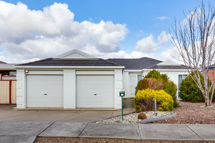 21 Cuthbert Drive, Hillside VIC 3037