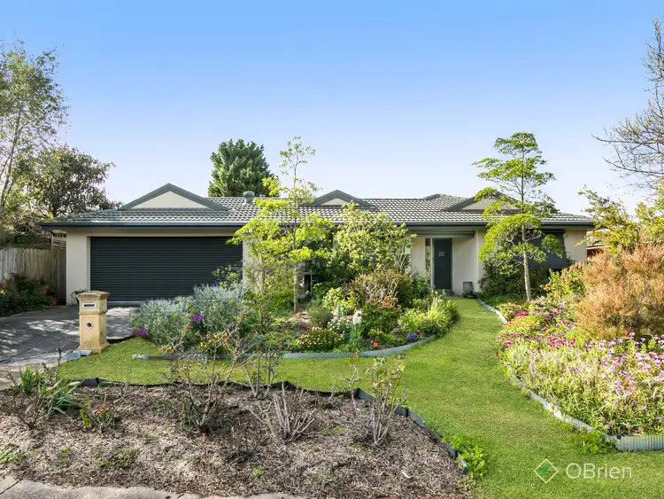 25 Clairmont Close, Somerville VIC 3912