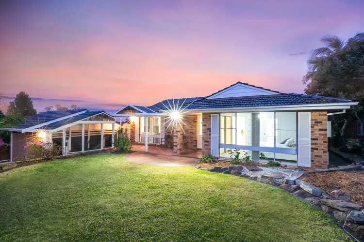 6 Merredin Close, Yarrawarrah NSW 2233