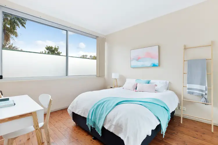 Third view of Homely apartment listing, 2/10-12 Golf Parade, Manly NSW 2095