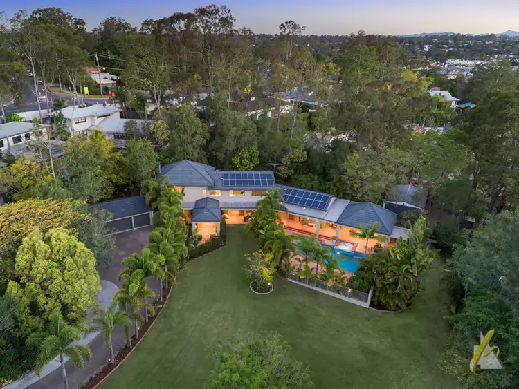 174 Chapel Hill Road, Chapel Hill QLD 4069