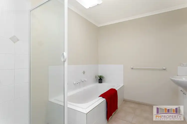 Fifth view of Homely house listing, 1/3 Julian Court, Epsom VIC 3551