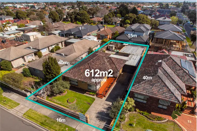 19 McFarlane Street, Keilor East VIC 3033