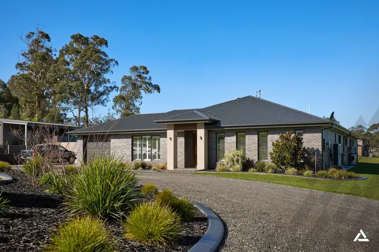25 Bunjil Drive, Drouin VIC 3818