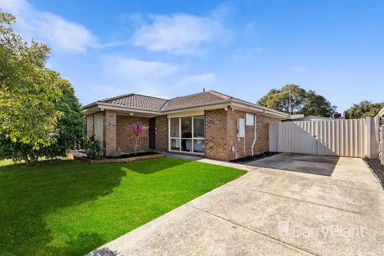 36 Lansell Drive, Cranbourne North VIC 3977