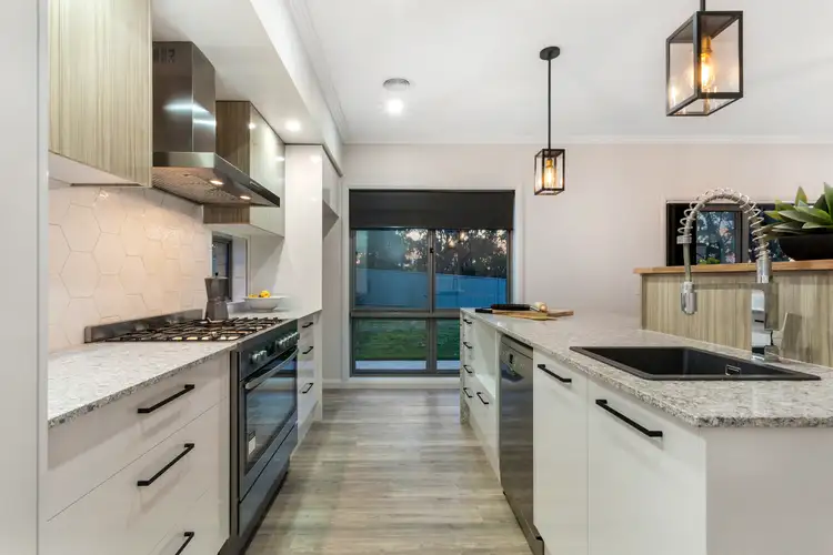 Sixth view of Homely house listing, 14 Poorinda Crescent, Kangaroo Flat VIC 3555