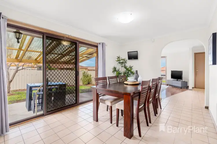 Fourth view of Homely unit listing, 1/25 Pickworth Drive, Mill Park VIC 3082